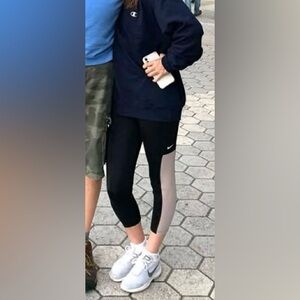 Nike XS Capri Leggings